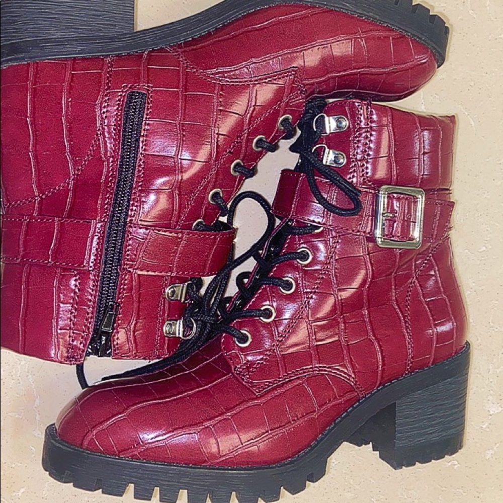 Madden girl maroon chunky leather boots!